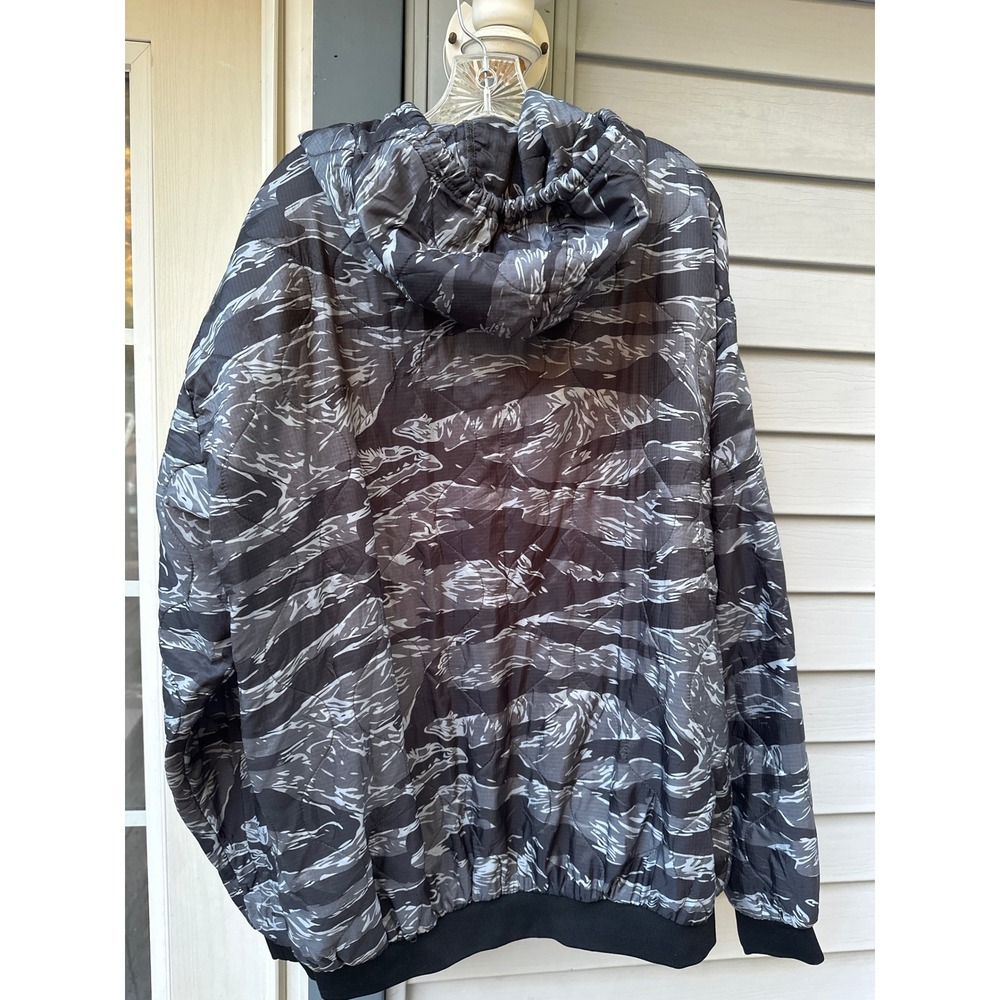 Zero Foxtrot Contraband XL Quilted Zip Hoodie – Black Tiger Stripe Camo Woobie. - Picture 2 of 4